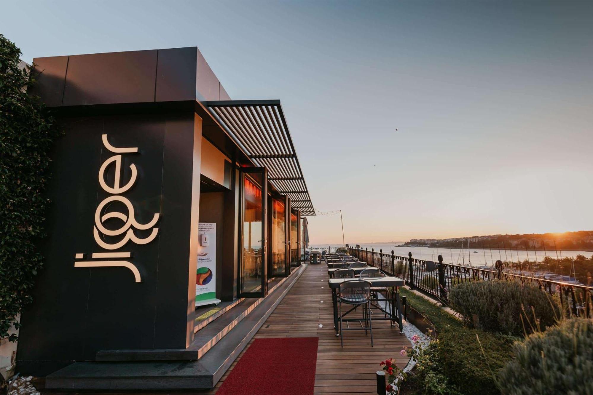 Wyndham Grand Istanbul Kalamis Marina Hotel Exterior foto Jeqer