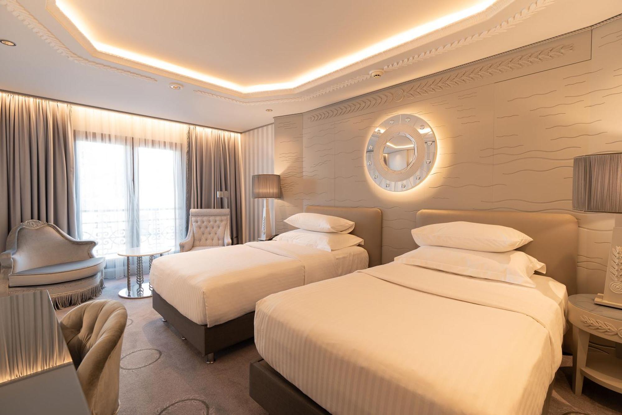 Wyndham Grand Istanbul Kalamis Marina Hotel Exterior foto Deluxe Room